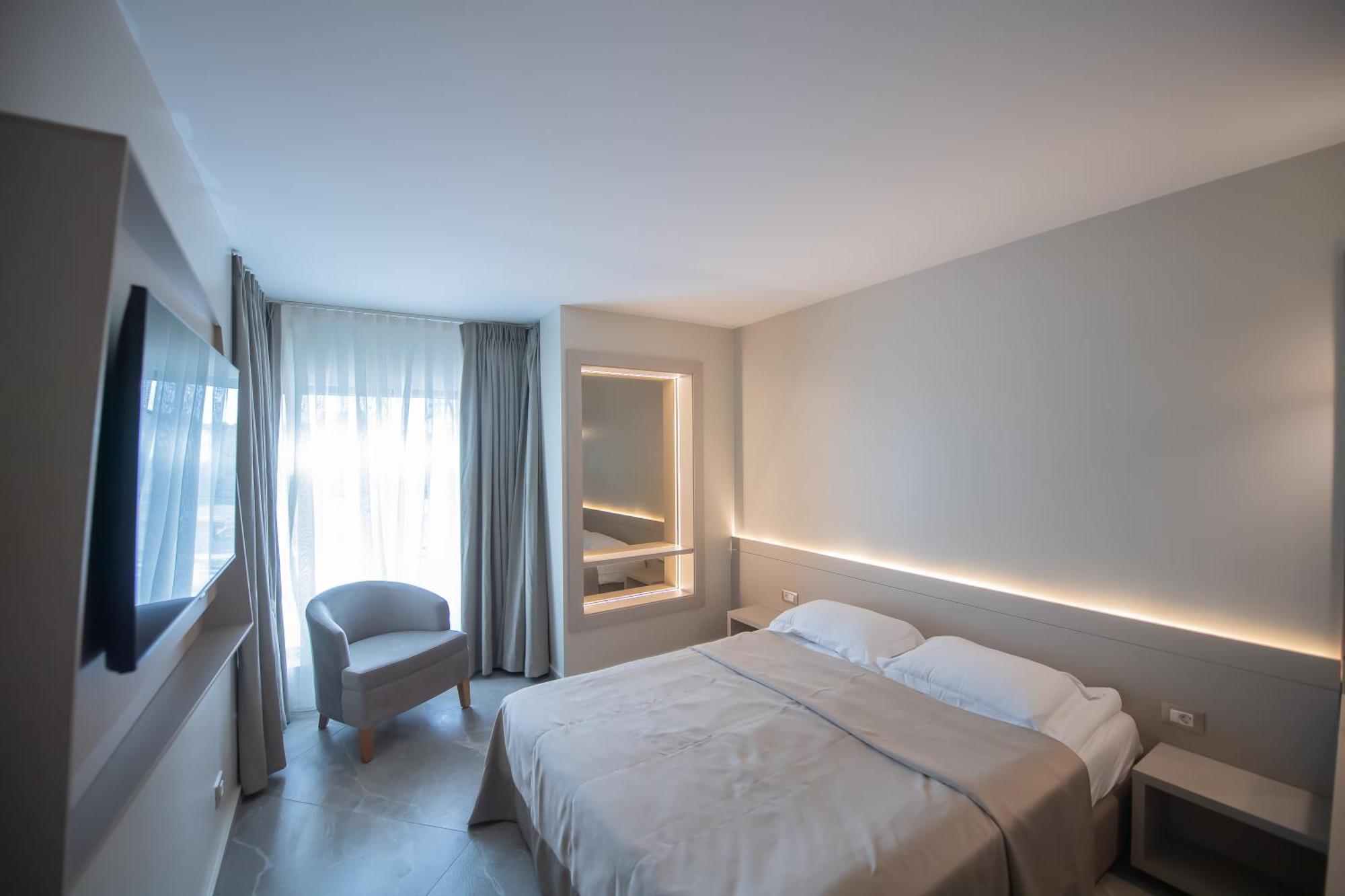 סאטורן Hotel Atena*** מראה חיצוני תמונה