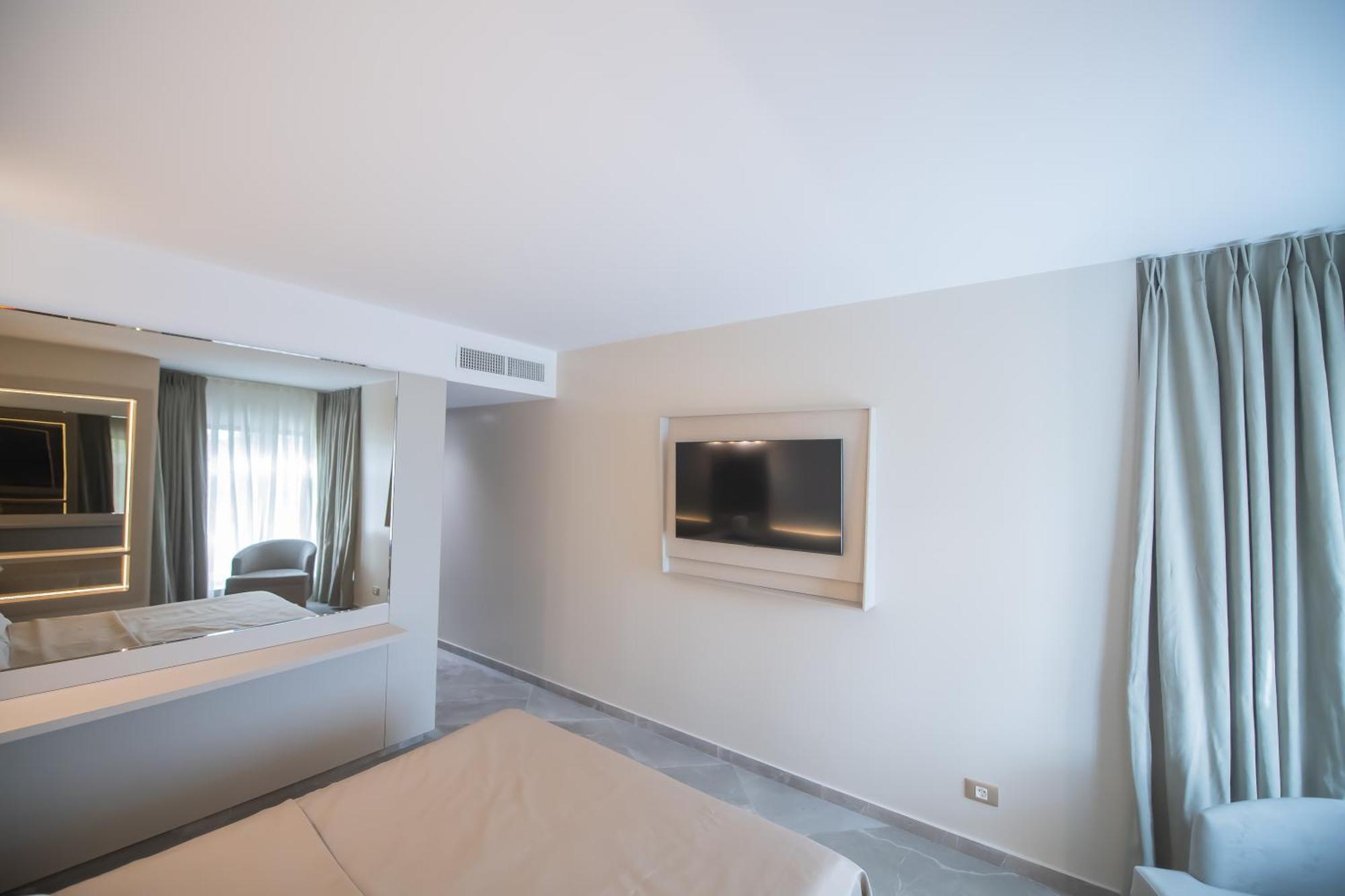 סאטורן Hotel Atena*** מראה חיצוני תמונה