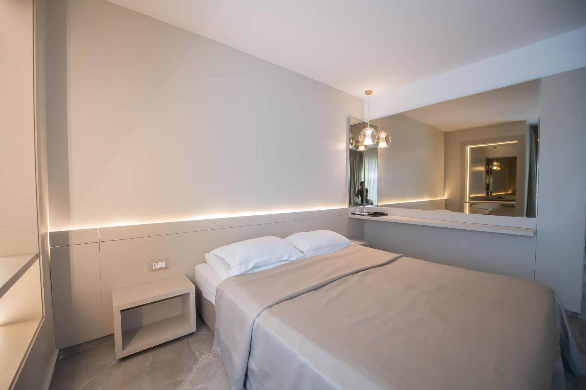 סאטורן Hotel Atena*** מראה חיצוני תמונה